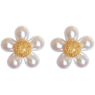 China Holiday soft lead-free nickel-free female wind flower pearl temperament flower soft earrings for sale