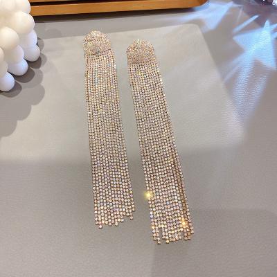 China Fashion Trend Web Celebrity Full Diamond Drop Earrings Lead Free Nickel Free Tassel Earrings With Personality Earrings for sale