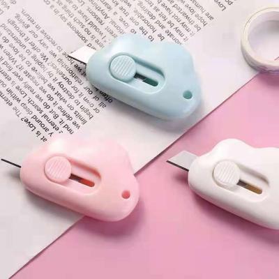 China Crafts wholesale knife creative simple Mini Blade Art Knife portable cloud girls beautiful Japanese cute package open pocket for sale