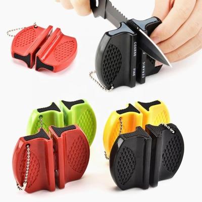 China Viable Top Selling Mini 2 Stage Key Chain Pocket Manual Knife Sharpener Hand Held Outdoor Portable Kitchen Tool for sale