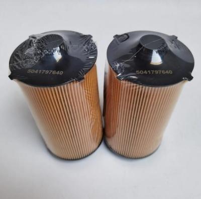 China 504272431 Lubricating Oil Filter For SAIC Iveco Glass Fiber Material for sale