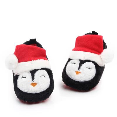 China Indoor Fashion Round Soft Reindener Penguins Baby Shoes Cute Animal Christmas Slippers for sale