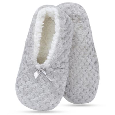 China Fashion Trend Women's Custom Soft Comfortable Furry Cable Knitted Ballerina Shoes Ballet Style Indoor Slippers for sale