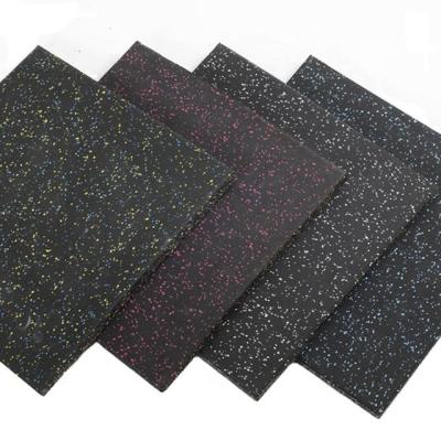 China Piso Automotriz PVC Floor Tiles Waterproof Gym Floor Garage Tiles for sale