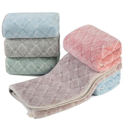 China QUICK DRY Customized Colors Bath Towel Set 900 Gsm Turkish Single Bath Towel for sale