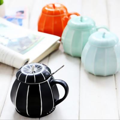 China Sustainable New Pumpkin Shape Ceramic Mugs For Halloween for sale