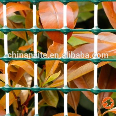 China Easily Assembled Square Wire Mesh 4x4 Two Color Plastic Mesh /Chicken Wire Netting for sale