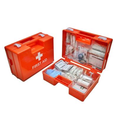 China Custom Multifunctional Emergency Medical First Aid Kit Bag Portable Outdoor Waterproof Survival First Aid Kit With Supplies à venda