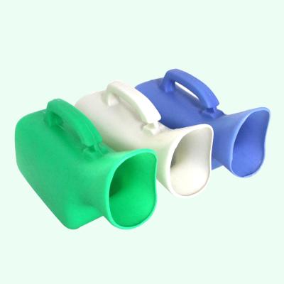 China 1000ml Female Male Portable Movable Urinal Mini Plastic Toilet Outdoor With Cover for sale