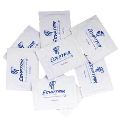 China Custom Spunlace Cleaning Nonwoven Sealed Edge Individually Bundled Small Soft Lightweight Wet Wipes for sale