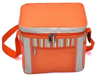 China Lining Fashion Picnic Insulated Cooler Bags In Polyester , Water - Proof for sale