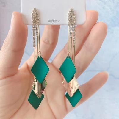 China FASHIONABLE Female Tassel Earrings Brand Designer Jewelry Fashion Handmade Handmade Dangle Earrings for sale