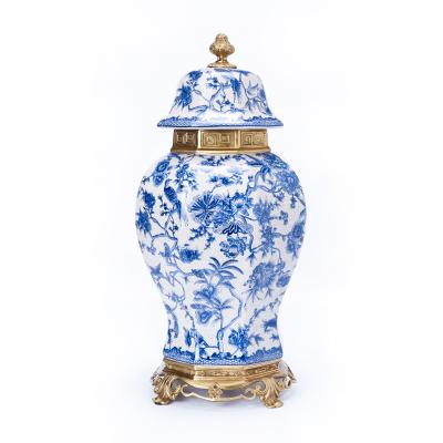 China Factory sale direct stocked luxury ceramic storage tank chinese style blue and white color for decoration for sale