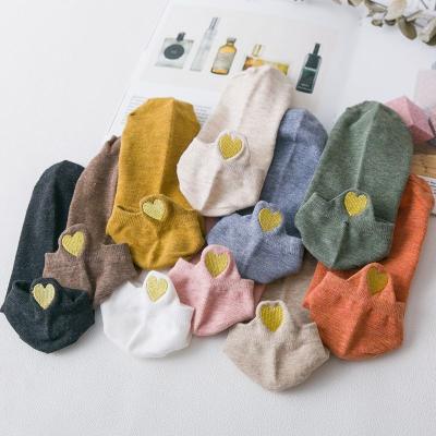 China New simple heart embroidered women's socks personality cotton plain ankle socks wholesale breathe free for sale