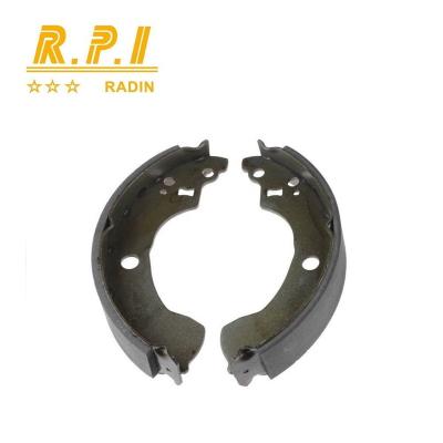 China Auto parts high quality semi-metallic brake shoe for Nissan Almera II N16 44060-8M126 D4060-8M126 for sale