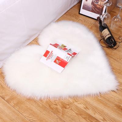 China Modern Custom Decorative Love Shagy Plush Bedroom Doorway Carpet Faux Sheepskin Heart Shaped Fluffy Rugs For Living Room for sale