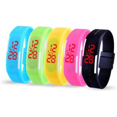 China Custom cheap red relgio police band silicone led display digital logo watch for sale