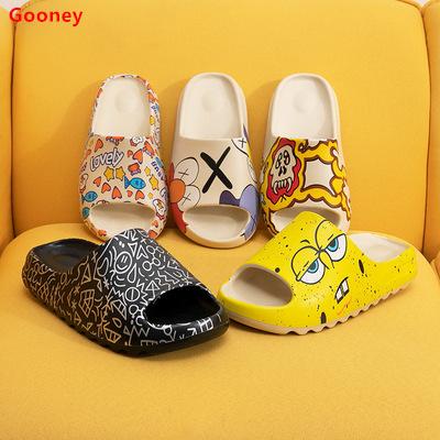 China Fashion trend 2021 new summer sandals graffiti print unisex cartoon casual shoes indoor anti-skid flat ladies slippers for women and men for sale