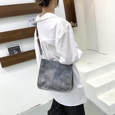 China Cross 2022 Wide Strap Leopard Wide Strap Ladies Vintage Leather Bags - Body Bags Women Retro Shoulder Bags For Girls Shoulder Women for sale