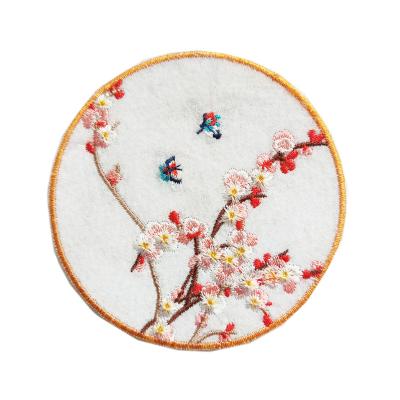 China Viable Custom Patch Iron On Large Embroidery Logo Embroidered Patch Luxury Embroidery Patch for sale