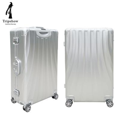 China Crypto Fashionable High Liner Suitcase Carry On Luggage Bag 300d Capacity Hand Luggage for sale