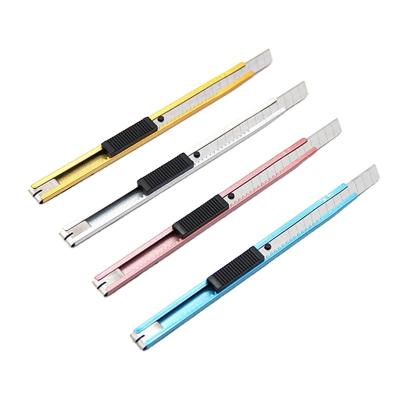 China Portable Cheap Various Colors Of 9mm Small Knife Metal Paper Utility Cutting Knife for sale