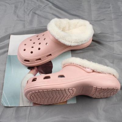 China Breathable Adult New Listing Eva Clogs Sandals Heel Furry Garden Shoes Pink March Women's Mules And Clogs for sale