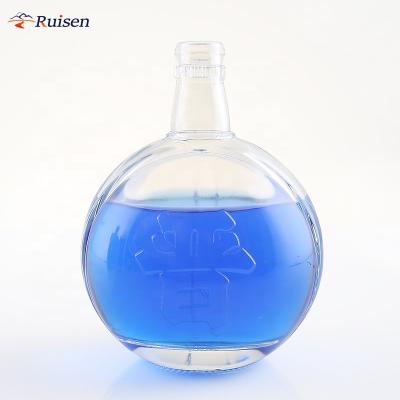 China High Quality Glass Beverage Wine Bottle 500ml Rum Flat Glass Cut Out Surface Handling Bottle for sale