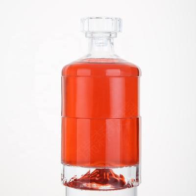 China Clear Glass Bottle 250ml 500ml Beverage Decal Wholesale Custom Bottle Liquor Vodka Whiskey Glass Bottle for sale