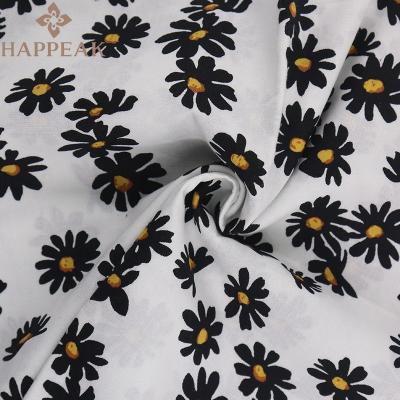 China Wholesale Floral Woven Fabrics Cotton Poplin Shrink-Resistant Plain Daisy Cotton Fabric For Garment Custom Printed for sale