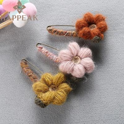 China Wholesale High Quality Occasional Cloth Wool Wool Decoration Corsage Flower Brooch Handmade Custom Pin for sale