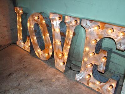 China Custom LED Lighted Love Letters Vintage Movie Marquee Letters 17