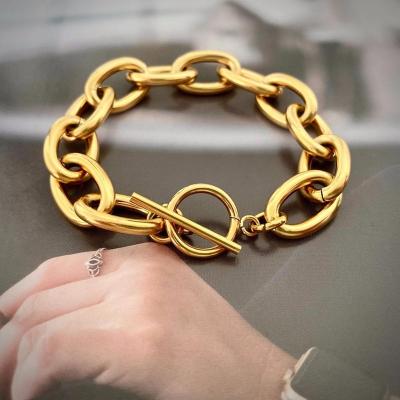 China CLASSIQUE 2020 Stylish Large Thick Oval Link Chain T Shaped Clasp Ladies Bracelet 18K Gold Plated Titanium Steel Women's Bracelet Punk Vintage for sale