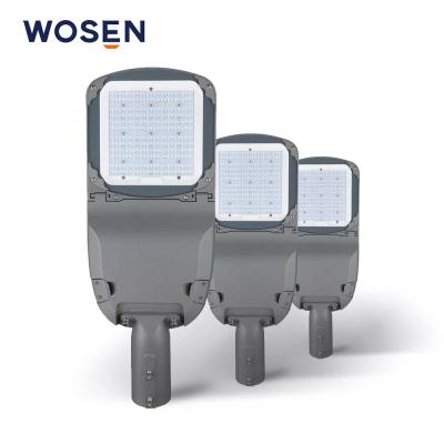 Cina Ip66 Acque resistenti a LED Luci solari 50W 100W 150W Per strade all'aperto in vendita