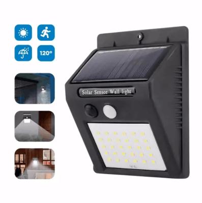 Chine Bright Black Durable Aluminum LED Solar Wall Light Weatherproof à vendre