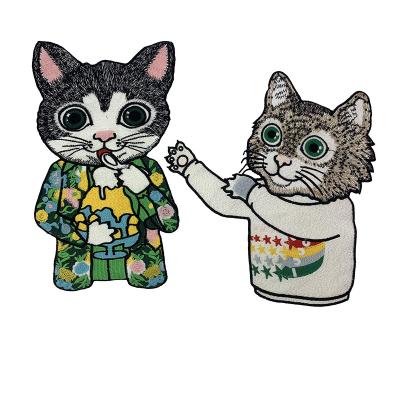 China Cheap price fashion embriodery patch for clothes animal cute cat beaded coat water soluble denim patch fabric embroidery apparel patch packaging patch for sale