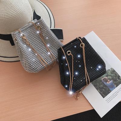 China High quality new Bolsos de mujer bucket bag women handbag messenger bag mini fashion diamond chain bag for sale