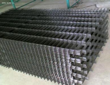 China Black / Green PVC Coated Stainless Steel Welded Wire Mesh 0.5m-2.4m Width for sale