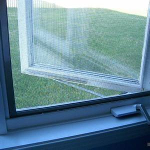 China Customized Made Anti-fire fiberglass or galvanized window screen 18 x 18 BWG31 for sale