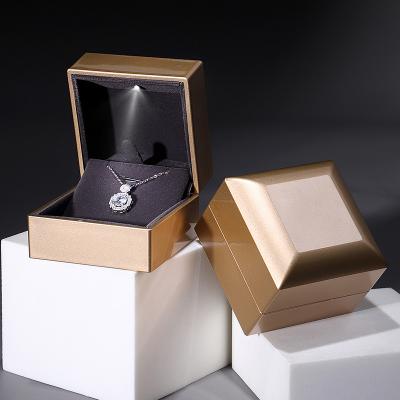 China OEM+ODM+Wholesale LED Lights High Quality Luxury Elegant Necklace Ring Box Pendant Earrings Jewelry Box for sale