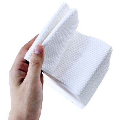 China Absorbent 200 Pieces 30*65 Nonwoven Household Kitchen Towel Household Cleaning Towel Disposable Hand Towels for sale