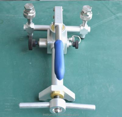 China Customized and Versatile HS703 Pressure Gauge Calibration Hand Pump -0.95-60 bar for sale