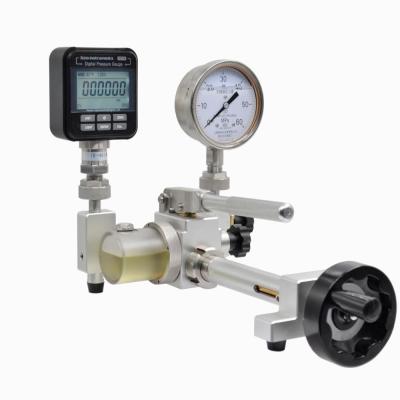 China Hydraulic Oil Pressure Comparator 0-700 bar The Perfect Addition to Your Machinery for sale