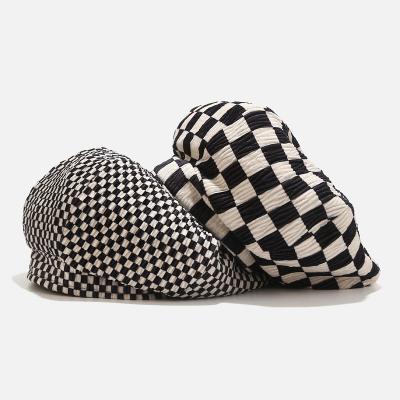 China RETRO European and American Japanese Hat Japanese Art Pumpkin Autumn Style Painter Hat Leopard Plaid Berets Hats for sale