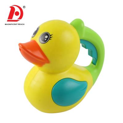 China HUADA High Quality Two Color Baby Bathroom Tub Set Set Yellow Plastic Duck Bath Toys 18*9*16.5cm for sale