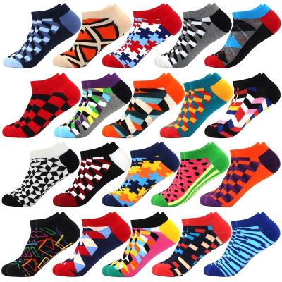 China Latest Design 2021 Sustainable Socks Men's Boat Socks Summer Short Socks Business Quality Geometric Lattice Colorful Mens Cotton Socks for sale