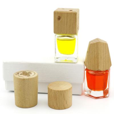 China Non Spill Small Transparent Glass Car Perfume Bottle Car Accessory Hanging Cap Wooden Bottle for sale