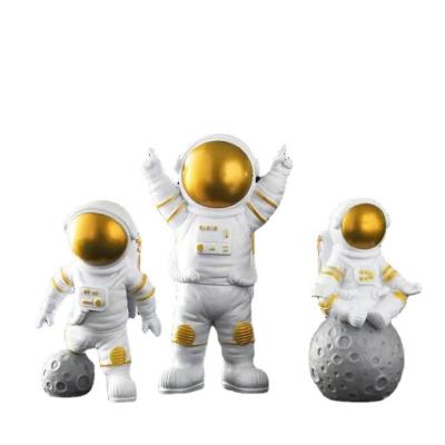 China Wholesale Custom Handmade Car Home Decoration Mini Astronaut Ornaments Vehicle Car Christmas Interior Decoration for sale