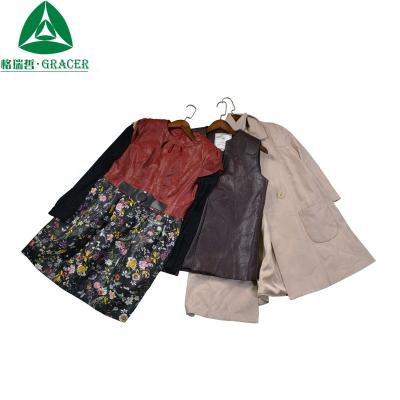 China Casual wear leather jacket used clothing used balls of clothing branded used balls of clothing for sale