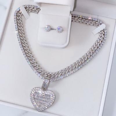 China Custom CLASSIC CLASSIC Photo Hip Hop Tennis Chain Iced Out Bling Wand Diamond Heart Necklaces for sale